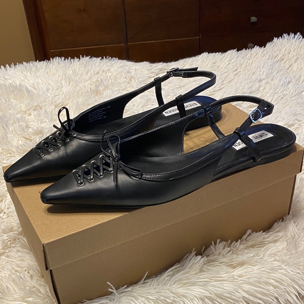 Steve Madden Black Pointed Toe Slingback Flats